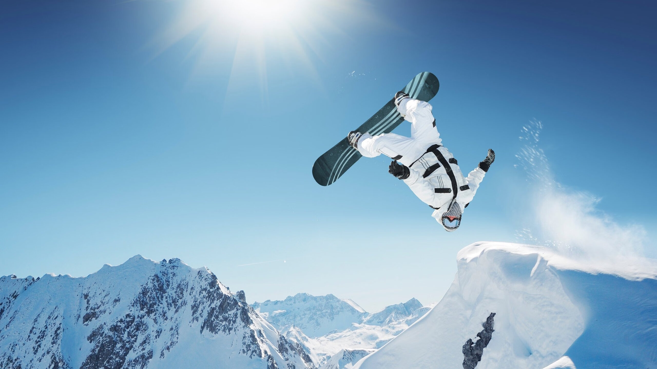 开云棋牌-“逆境中的坚持：球队在困境中奋起故事”，逆境中的口号