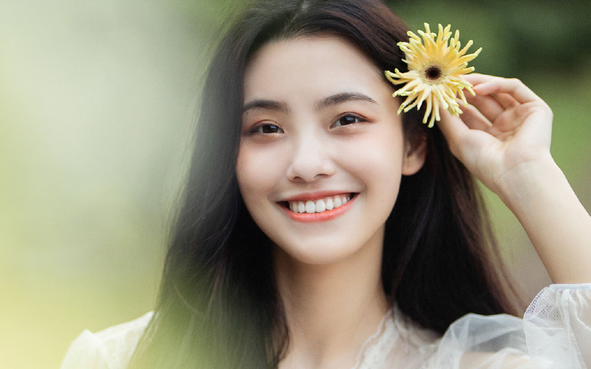 中国男足在巴黎奥运会比赛中以2-0战胜日本,奥运会足球赛中国男足